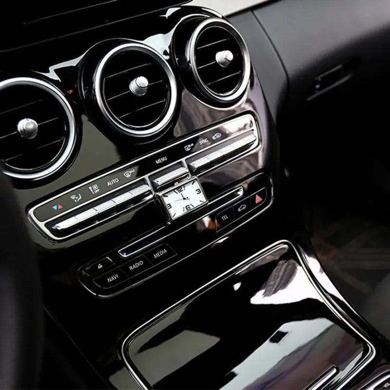 Auto-Quarz-Uhr fürs Armaturenbrett